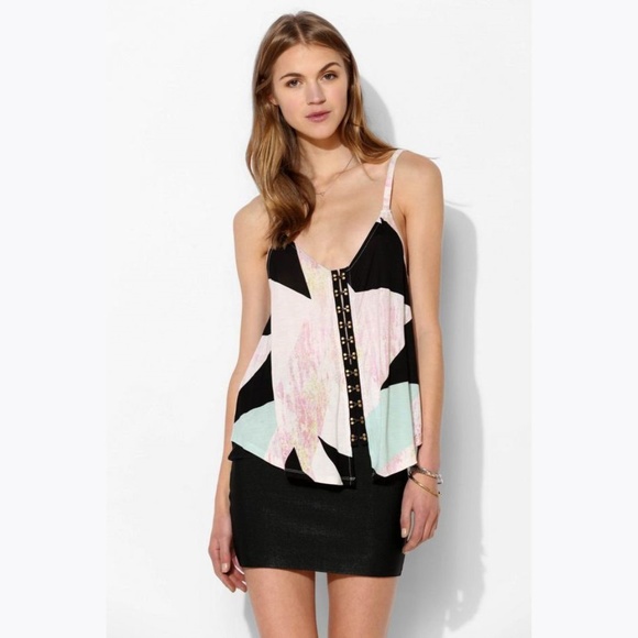 silence + noise Tops - UO Silence + Noise Hook & Eye Cami Tank Top sz S